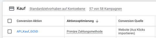 Screenshot einer digitalen Schnittstelle, die Kaufeinstellungen für Kampagnen vom Weclapp- zum Google Offline-Conversion-Upload anzeigt, mit Optionen für Conversion-Aktion, Aktionsoptimierung und Conversion-Quelle, präsentiert auf Deutsch von Altruan.