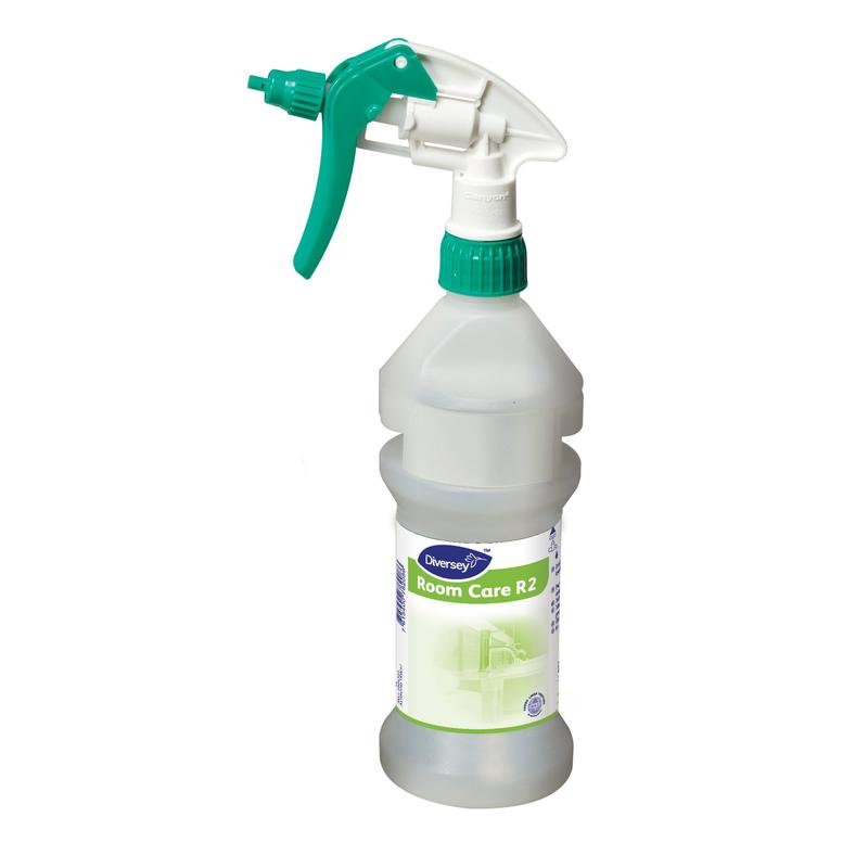 The Diversey Deutschland GmbH & Co. OHG Room Care R2 Plus spray bottle, empty, is a transparent plastic spray bottle with a green-white spray nozzle and the label "Household Cleaning" - perfect for convenient and effective room cleaning.