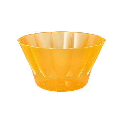 The Starpak 50 ice cream and dessert bowls are round, orange PS bowls (500 ml, Ø 13 cm, 7.5 cm), ideal for serving ice cream and desserts. Presented on a simple white background, they add a vibrant style to any setting.