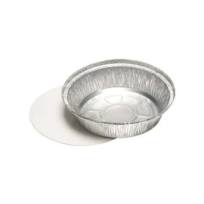 A Starpak 25 tray, aluminum + insert lid, PP-coated baking mold with a matching flat cardboard lid stands nearby on a plain white background.