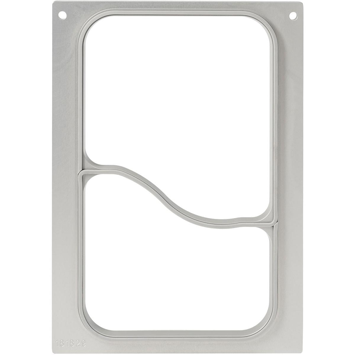 The cassette DF10/20 2-comp f. PP/M BK menu tray 1146 ml 2 from Duni GmbH is a rectangular, silver-colored tray with two compartments, separated by a horizontal, wavy partition and four small corner holes. Package (1 piece).