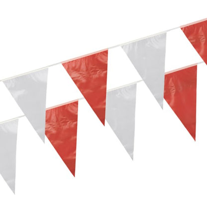 The PAPSTAR pennant chain, weatherproof foil of PAPSTAR GmbH consists of alternating red-white triangular pennant flags on a thin cord. The pennants made of shiny, weatherproof foil are ideal for outdoor events and are evenly distributed along the cord.