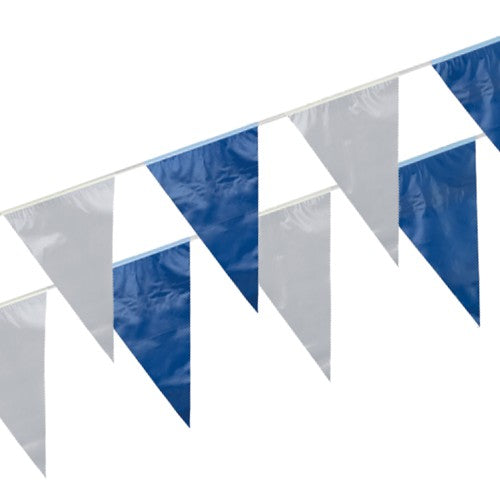 The PAPSTAR pennant chain, weatherproof foil of PAPSTAR GmbH with alternating blue and white triangular pennants on a white cord adds festive charm to garden parties and outdoor events.