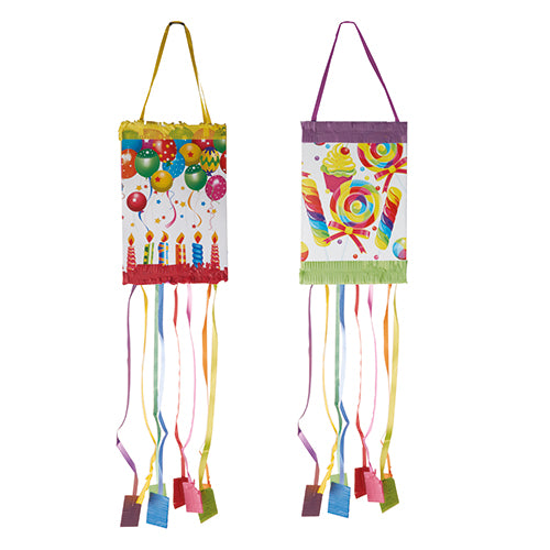 Eine farbenfrohe PAPSTAR Piñata „Party“ (30 x 20 x 20 cm) der PAPSTAR GmbH hängt an einem Bandgriff und ist mit festlichen Folienmotiven und bunten Bändern mit Papierquadraten darunter versehen – ideal für Partys.