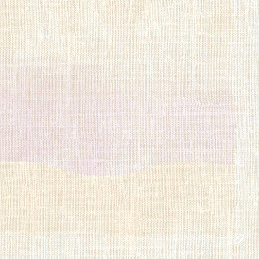 Beige und cremefarbener, strukturierter Hintergrund mit zarten, pastellrosa und gelben Wellen, die an Leinen erinnern. Ein kleines Etikett unten rechts-ideal für Duni GmbH Klassikservietten 40 x 40 cm 4-lagig, geprägt 1/4 Falz.