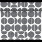 Der Dunicel-Tischläufer Tête-à-Tête (24 m x 0,4 m, 20 Abschnitte) der Duni GmbH zeigt schwarze und weiße geometrische Muster - Vollkreise, Halbkreise und segmentierte Kreise - ideal für eine moderne Tête-à-Tête-Tischdekoration.
