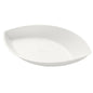 Die Schale Demo Piatto 140 ml - unbeschichtet Weiß Bagasse 175x104x35 von Duni GmbH, eine weiße ovale Einwegschale mit erhabenen Rändern und dezent geprägtem Logo, ist aus umweltfreundlicher Bagasse hergestellt. Abgebildet in einer Packung mit 35 Stück auf weißem Hintergrund.