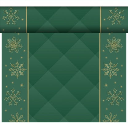 Eine Rolle grünes Bio-Dunicel-Tete a Tete 0,4x24m von Duni GmbH mit goldenen Schneeflocken und Sternen an den Seiten und einem grünen Diamanten in der Mitte, ideal für eine nachhaltige Tischdekoration oder in Kombination mit einer Bio-Dunicel Tischdecke. Teilweise ausgerollt.