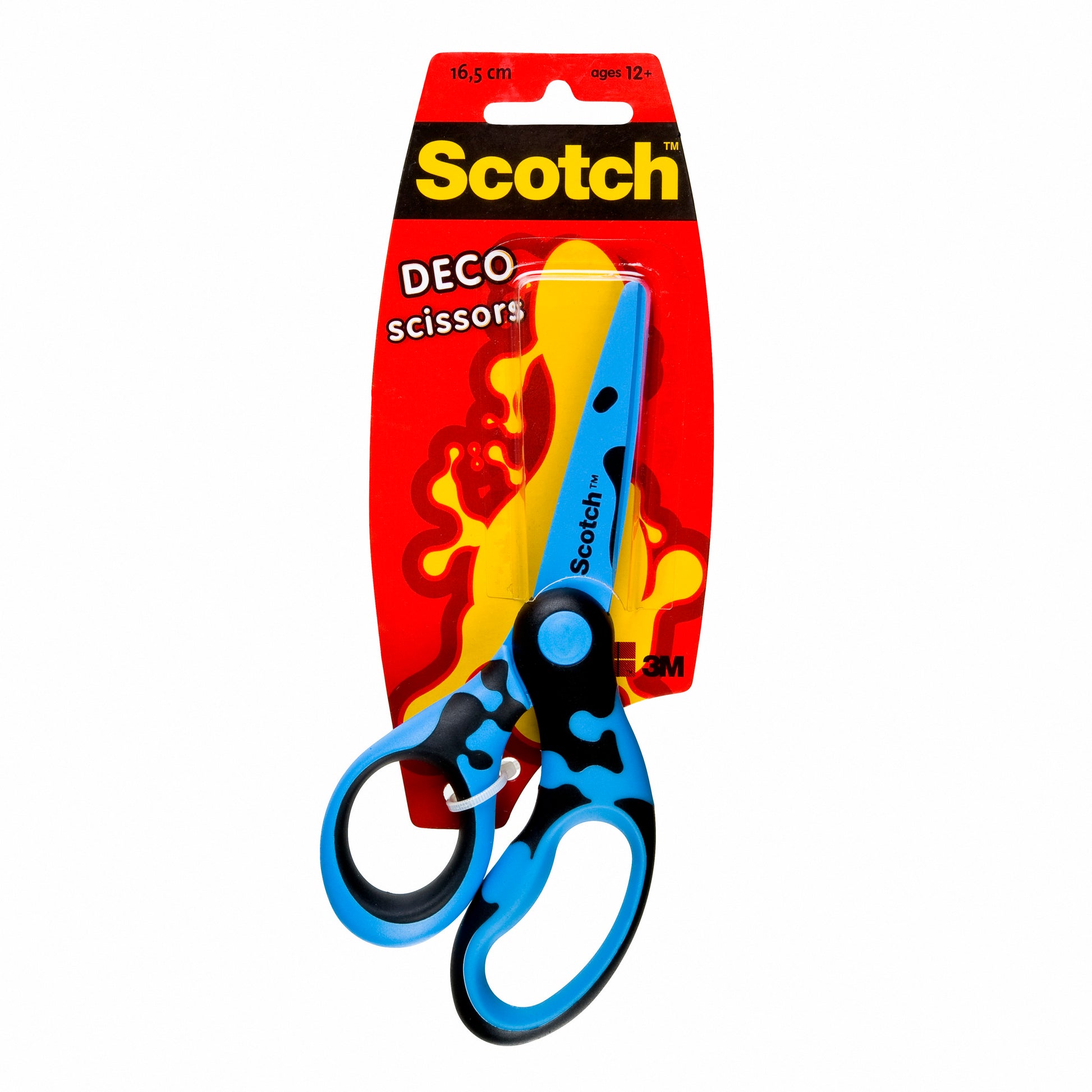 Die 16,5 cm große Scotch™ DECO Schere der 3M Deutschland GmbH in den Farben Grün, Blau oder Rosa wird in einer Einzelpackung mit Kunststoffverpackung und roter und gelber Kartonrückseite geliefert. Geeignet für Kinder ab 12 Jahren.