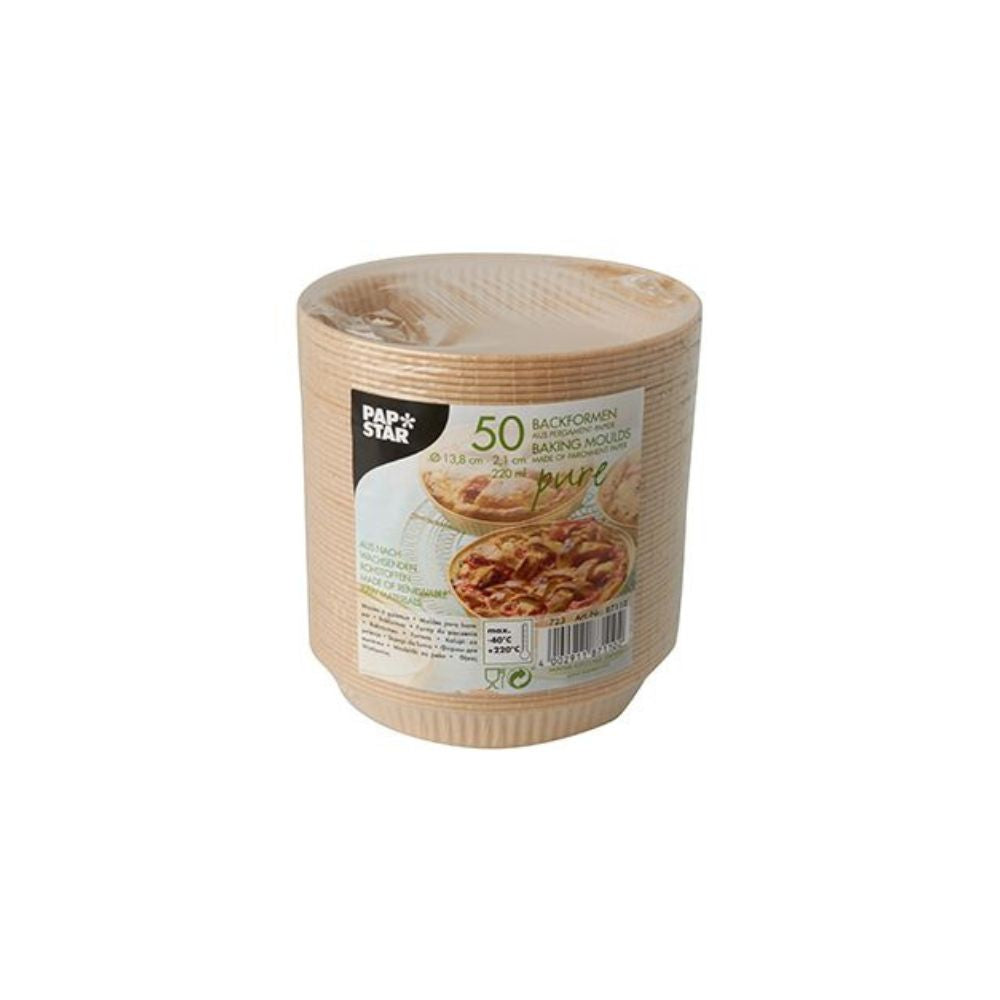 A stack of 50 PAPSTAR baking molds "pure" in natural brown, packed in clear plastic, bears the label of PAPSTAR GmbH with images of baked goods. These molds are ideal for fat-free baking with a diameter of 13.8 cm and a volume of 220 ml.