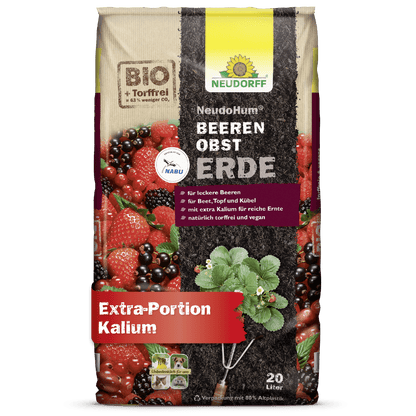 Shown is a 20-liter bag of NeudoHum Berry Fruit Soil from the Neudorff Shop - ideal for berries on the balcony or in pots. The organic-certified packaging contains strawberries, raspberries, blackberries, and currants and additionally contains potassium.
