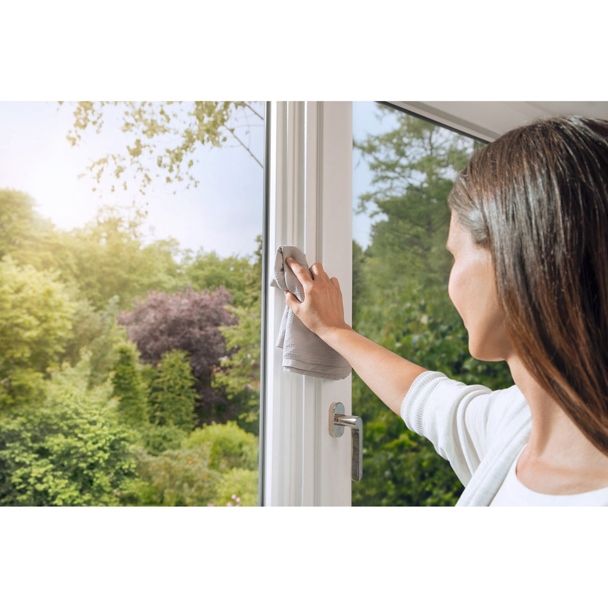 tesa INSECT STOP 2-in-1 Pollen- und Fliegengitter Premium, anthrazit – Anwendung