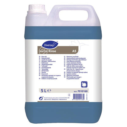 A 5-liter plastic container with Suma Rinse A5 – Neutral Rinse Aid from Diversey Deutschland GmbH & Co. OHG features a handle, a screw cap, a multilingual label, and a blue liquid that prevents lime scale deposits and delivers streak-free results.