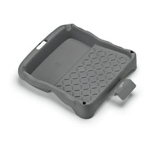 Die Nölle Profi Brush Farbwanne 21 x 22 cm aus Regranulat, ideal für Malerarbeiten, verfügt über ein strukturiertes Gitter für Rollen und ein Farbfach. Abgebildet auf weißem Hintergrund. Marke: Nölle Profi Pinsel Bürsten- & Pinseltechnik e.K.