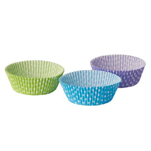 Three PAPSTAR baking cups cupcake molds (Ø 5 cm, 2.5 cm) from PAPSTAR GmbH in the colors green, blue, and purple with white dots are arranged on a white background - ideal for baking cupcakes or muffins.