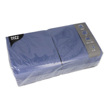 A sealed plastic package with 500 blue PAPSTAR napkins, 1-ply, 33 x 33 cm, with white and silver product information on one corner of the packaging. Brand: PAPSTAR GmbH.