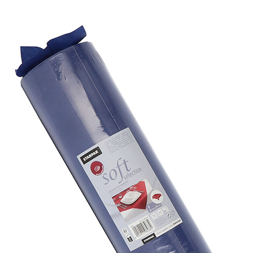 Eine Rolle blauer Starpak-Tischdecke „Soft Selection“ mit stoffähnlichem Vlies der Marke Starpak, mit Produktsymbolen und Details auf der Verpackung sowie einem Bild der Tischdecke, die über einen roten Teller drapiert ist.