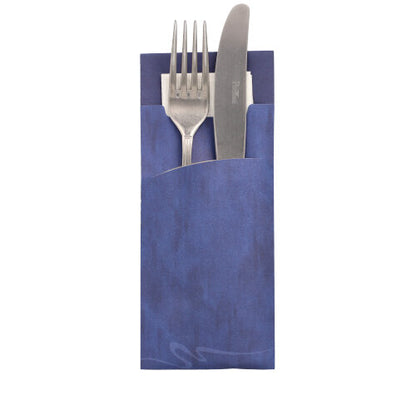 In a PAPSTAR 520 cutlery pouch (20x8.5 cm) made of 2-ply material from PAPSTAR GmbH, forks and knives are partially visible, along with a neatly folded matching napkin (33x33 cm).