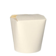 The 50 pasta boxes from PAPSTAR GmbH, white cardboard, are sturdy, upright-standing take-away containers made of white paper with a folded lid - ideal for transporting food in the catering industry or as practical pasta boxes.