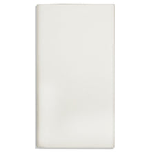 Eine glatte, schlichte weiße Serviette mit sauberen Rändern liegt auf weißem Grund und greift die Schlichtheit der PAPSTAR Tischdecke gefaltet 120x180 cm weiß Folie von PAPSTAR GmbH auf - ideal für festliche Anlässe.
