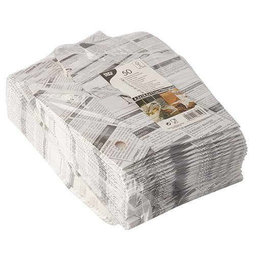 A pack of 50 PAPSTAR French fries scoops "Newsprint" with foldable lids made of paper/cardboard and foil with black-and-white newspaper print. Ideal for serving French fries. Brand: PAPSTAR GmbH.