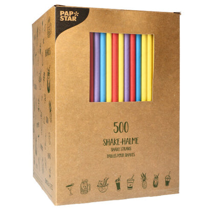 Through a window, a brown box with 500 PAPSTAR paper shake drinking straws (8 mm × 25 cm) is visible. The logo of PAPSTAR GmbH can be seen in the top left, with symbols and text printed on the front and side.