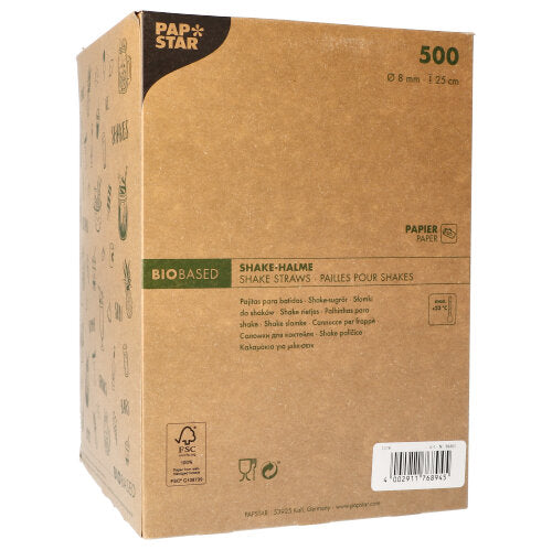 A brown box with the inscription "PAPSTAR GmbH" contains 500 eco-friendly shake straws made of paper, Ø 8 mm x 25 cm. The packaging is multilingual and features eco-symbols indicating the environmentally friendly (biodegradable) effect of the straws.
