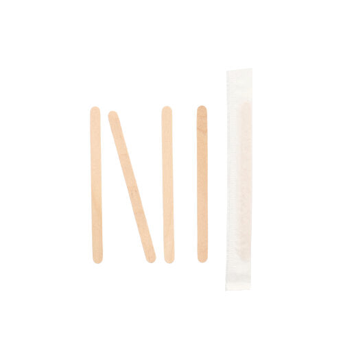 Four PAPSTAR 1000 wooden stir sticks "pure" from PAPSTAR GmbH are arranged vertically on a white background, the fourth stick is individually wrapped.