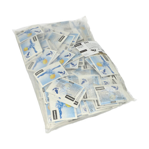 A transparent plastic bag contains 250 Starpak refreshing wipes "Citro" (14 x 14 cm) in blue and white packages, some of them with images of a soccer player kicking a ball.