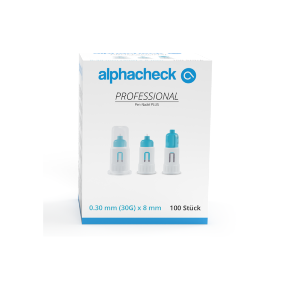 Eine Schachtel Alphacheck professional Pen-Nadel PLUS, verschiedene Größen. Die weiße Schachtel mit blauen Akzenten enthält 100 Stück sterile Nadeln, 0,30 mm (30G) x 8 mm für Insulininjektionen. Die Vorderseite zeigt Abbildungen von drei Pen-Nadeln mit Text in Blau und Schwarz von Berger Med GmbH.