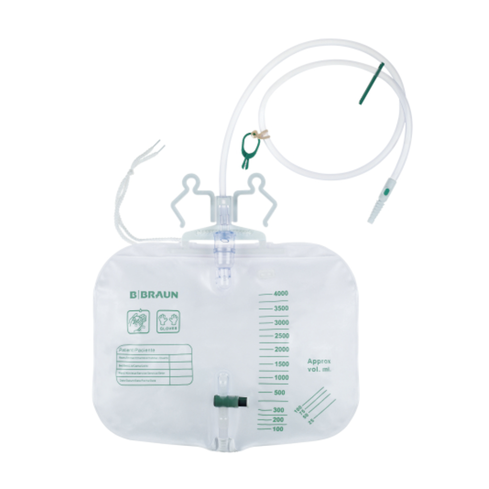 The B.Braun urine bag 4 liters, manufactured by B. Braun Deutschland GmbH & Co. KG, is a transparent medical urine drainage system with measurement markings up to 4000 ml. It includes a long tube with a green nozzle, an anti-reflux valve, a drainage tap, and two hanging hooks. The brand "B. Braun" is clearly printed on the front.
