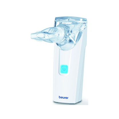 Der Beurer Inhalator To Go IH 5, ein Produkt der Beurer GmbH, verfügt über Schwingmembran-Technologie und ein transparentes Mundstück, hervorgehoben durch einen beleuchteten blauen Einschaltknopf. Dieses elegante weiße Gerät ist mit seinem aufrechten Design ideal für die Verabreichung verdampfter Medikamente und verfügt über eine praktische Selbstreinigungsfunktion.