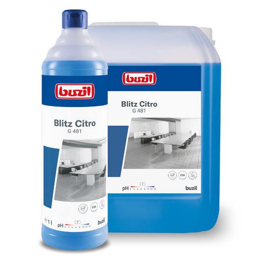 Eine 1-Liter-Flasche und ein Großgebinde Buzil Blitz Citro G 481 Universalreiniger von BUZIL-WERK Wagner GmbH & Co. KG, beide mit frischem Zitrusduft. Die blauen Produkte sind mit weiß-roten Etiketten versehen, auf denen ein Reinraumbild abgebildet ist. Das Großgebinde eignet sich ideal für den längeren Einsatz.