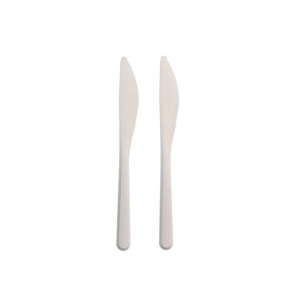 Two identical Circulware by Haval knives made of polypropylene stand side by side against a plain white background. Each recyclable knife from the "Circulware by Haval Messer" collection features a serrated edge for cutting.