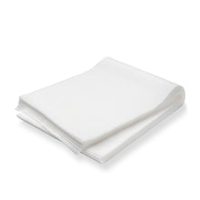 Eine Packung mit 100 TASKI Staubtüchern (60 x 25 cm, ölgetränkt) von Diversey Deutschland GmbH & Co. OHG ist sauber gestapelt auf einer weißen Fläche - ideal für die tägliche Pflege und Staubentfernung auf beschichteten und unbeschichteten Böden.