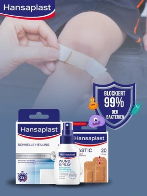 Werbung für Hansaplast Wundversorgung. Eine Hand klebt einem Kind ein Pflaster auf das Knie. Im Vordergrund sind drei Produkte abgebildet: Hansaplast Schnellheilungs-Pflaster, ein Hansaplast Wundspray und eine Packung Classic-Pflaster (20 Stück). Daneben ein Schild mit der Aufschrift: ‚Blockiert 99 % der Bakterien‘, umgeben von Comic-Bakterien in bunten Farben.