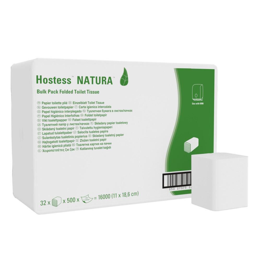 Eine weiße Verpackung mit der Aufschrift "Hostess™ NATURA Toilettenpapier - Einzelblattsytem / Weiß / 500" der Kimberly-Clark GmbH zeigt Produktinformationen, einen grünen Abschnitt, eine Abbildung von gefalteten Taschentüchern und einen Strichcode. Vorne sitzt ein umweltfreundliches Toilettenpapier.