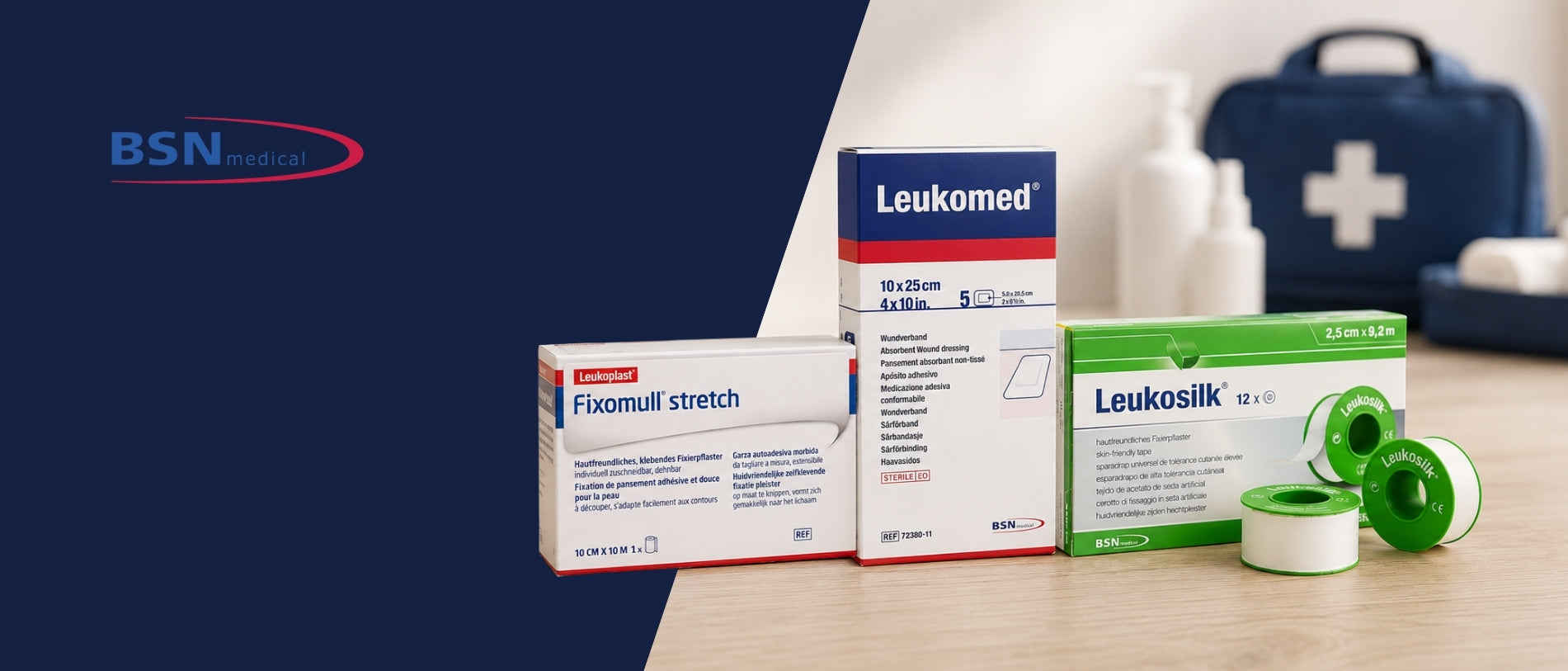 BSN medical Produkte zur professionellen Wundversorgung: Fixomull stretch Fixierpflaster, Leukomed Wundverband und Leukosilk Rollenpflaster vor einem Erste-Hilfe-Set.