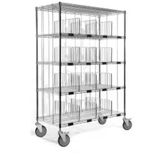 Der Novocal Sortierregalwagen aus Präzisionsstahl bietet 5 Fächer mit Drahtteilern und 4 Rollen, ideal zum Organisieren von Materialien und für Ordnung im Raum. Hochglanzverchromt, vernickelt, als Einzelstück erhältlich.