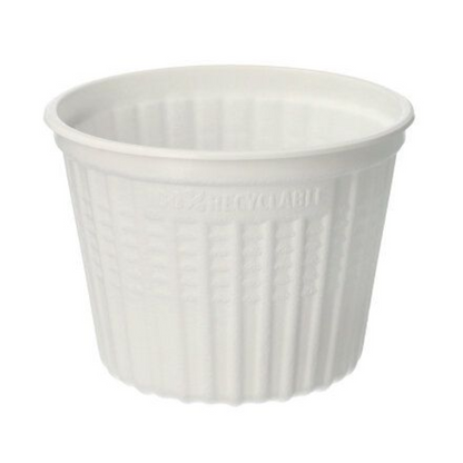 A Starpak 25 soup cup PP "To Go" (Ø 11.5 cm, 500 ml, white) is depicted against a white background. The ribbed cup made of polypropylene has the "RECYCLABLE" embossing on the rim, making it ideal for take-away soups.