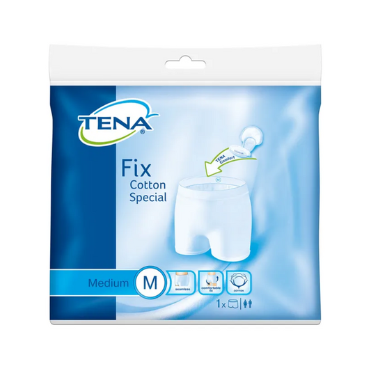Das Bild zeigt eine Packung TENA Fix Cotton Spezial Fixierhose in mittlerer Größe. Die blaue Packung mit weißem Text zeigt ein Bild der TENA Fix Cotton Spezial Fixierhose und Symbole, die auf Merkmale wie Atmungsaktivität, Waschbarkeit und Unisex-Design hinweisen.