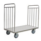 A Novocal Transportwagen ohne Rückwand aus Edelstahl mit flachem Plattform, vier Rollen und stabilen Vertikalstreben an beiden Enden zum sicheren Transport von Gegenständen.