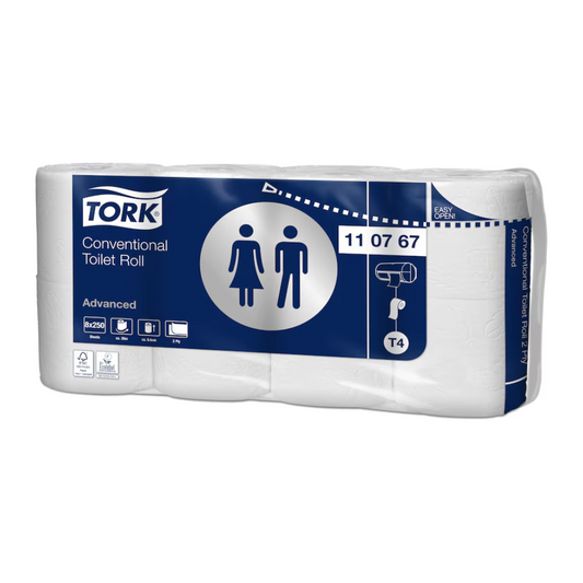 Abgebildet ist eine Packung Tork 110767 Kleinrollen-Toilettenpapier Advanced T4 2-lagig | Karton (64 Rollen). Die Verpackung ist hauptsächlich weiß mit blauen Akzenten und zeigt Symbole für Herren- und Damentoiletten. Sie ist als Advanced T4 2-lagig-Qualität gekennzeichnet und bietet weiches Toilettenpapier. Die Packung enthält mehrere Rollen.
