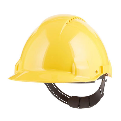 The 3M™ Safety Helmet G3000C Uvicator from 3M Deutschland GmbH is a yellow construction helmet with a black, adjustable chin strap and Uvicator technology, depicted on a plain white background.