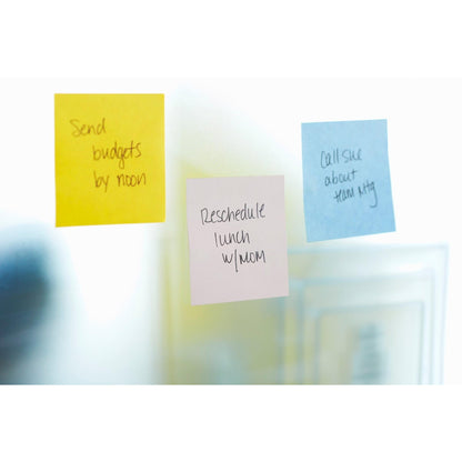 Three Post-it® Super Sticky Notes Cubes from 3M Deutschland GmbH, yellow, 76 mm x 76 mm, are on a glass surface - yellow: "Send budgets by noon", purple: "Reschedule lunch with mom", blue: "Call Sue about team meeting".