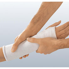 Specialist E, White Plaster Longets, White – In Use
