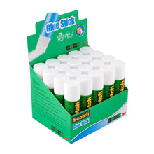 Ein grüner Displaykarton der 3M Deutschland GmbH enthält 20 Scotch® Permanent-Klebestifte (21g) mit weißen Kappen, die in vier Reihen angeordnet sind - ideal für Papier- und Bastelprojekte. Der blaue Text "Klebestift" und die Produktangaben sind auf der Schachtel.